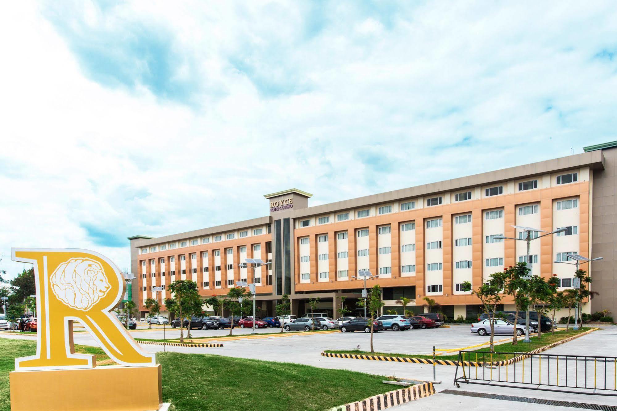 Royce Hotel & Casino Clark Field Екстер'єр фото